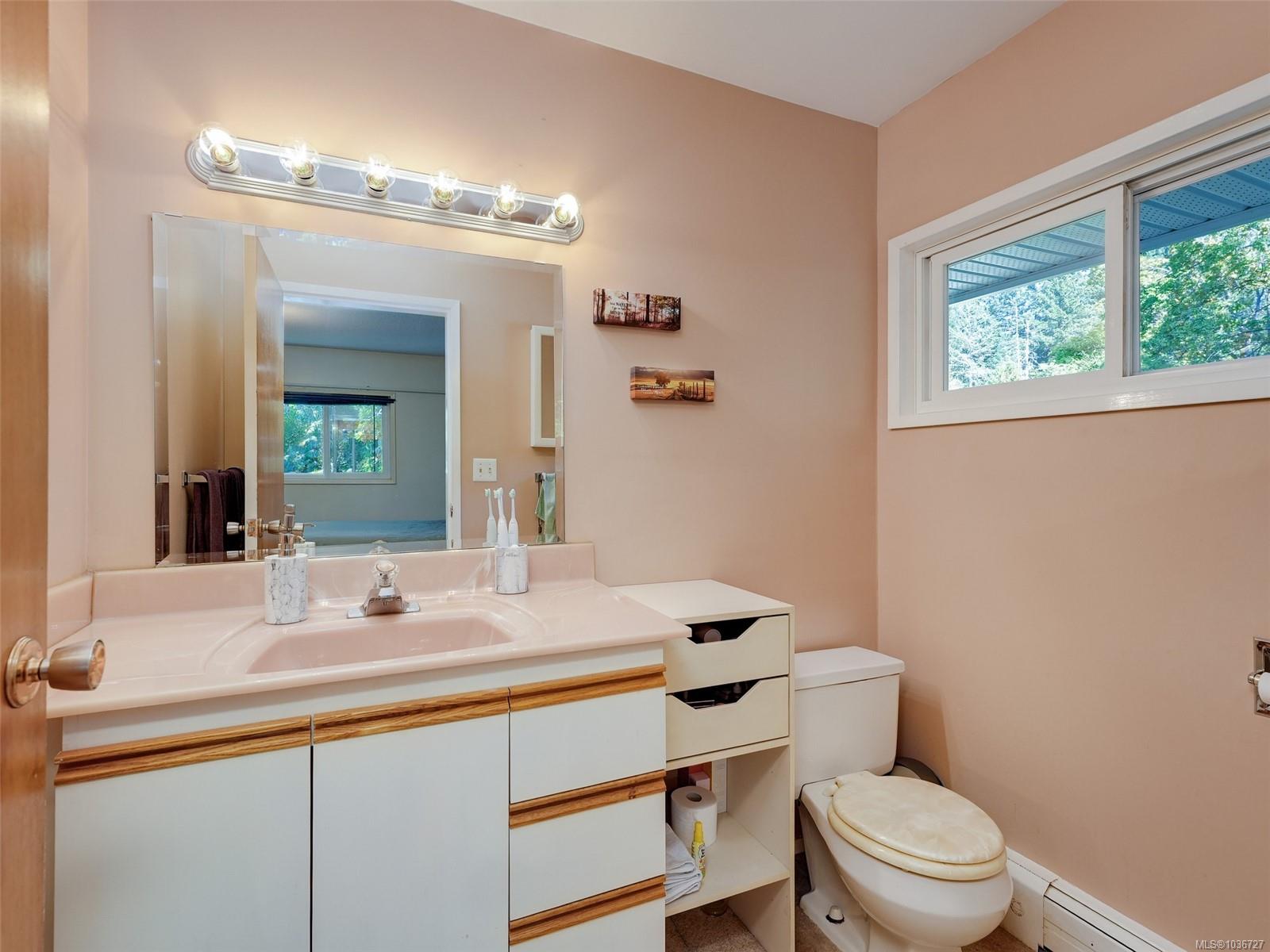 Additional image 5 of 1021 Tatlow Road, North Saanich, BC, V8L 5P3