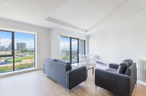 Globe House, London City Island E14