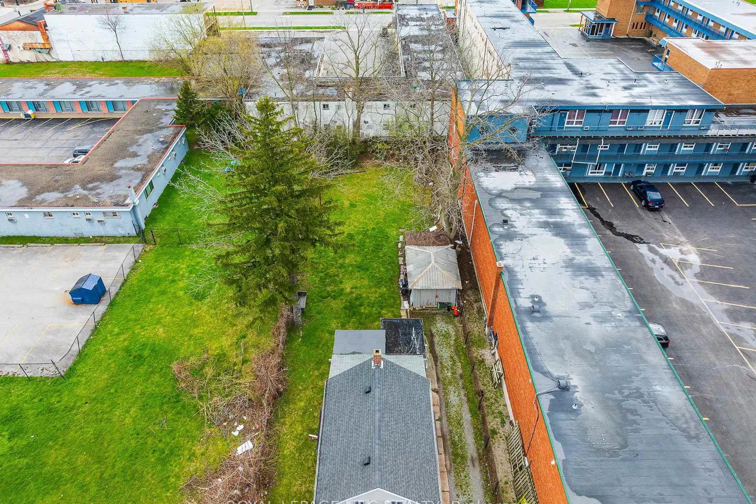 Additional image 6 of 5930 Fallsview Boulevard