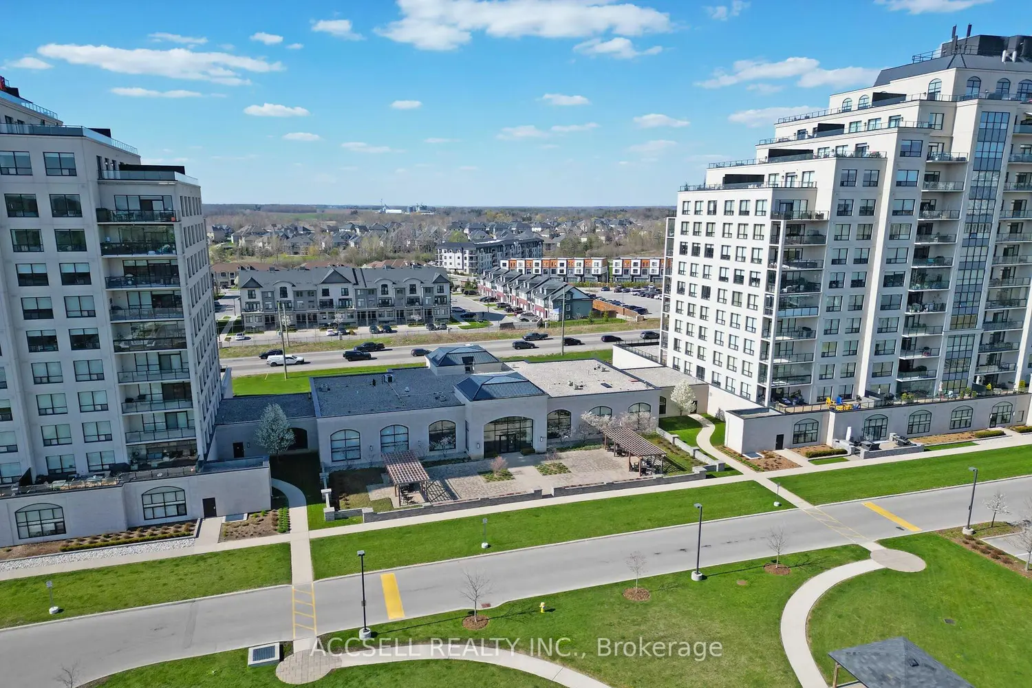 Additional image 16 of 260 Villagewalk Boulevard 902