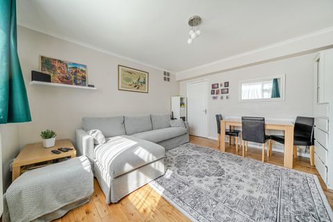 Tina Court, Ravensbourne Park Crescent, Catford, London SE6