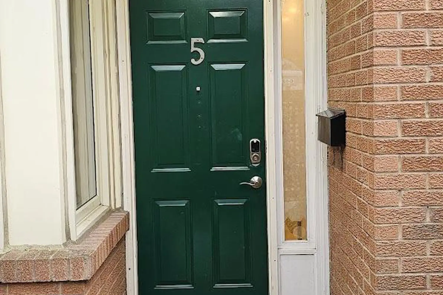 Additional image 11 of 122 Glen Manor Drive 5