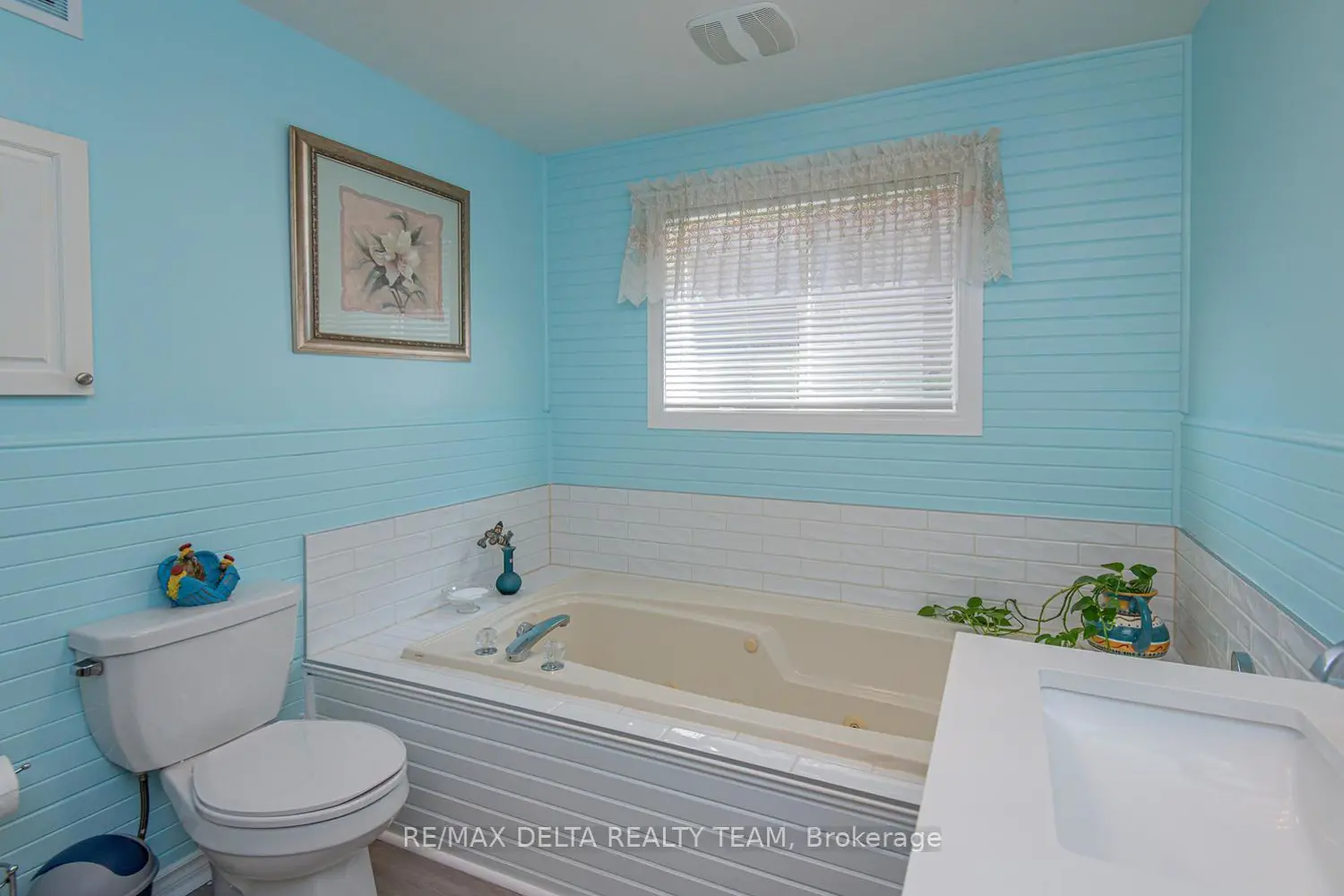 892 Beauchamp Avenue photo 5