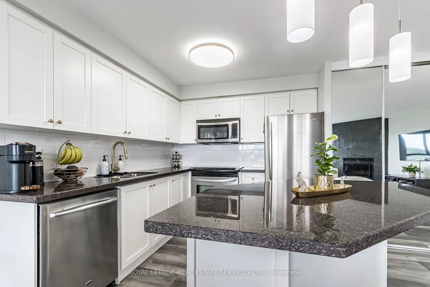 Additional image 5 of 1000 Cedarglen Gate 619