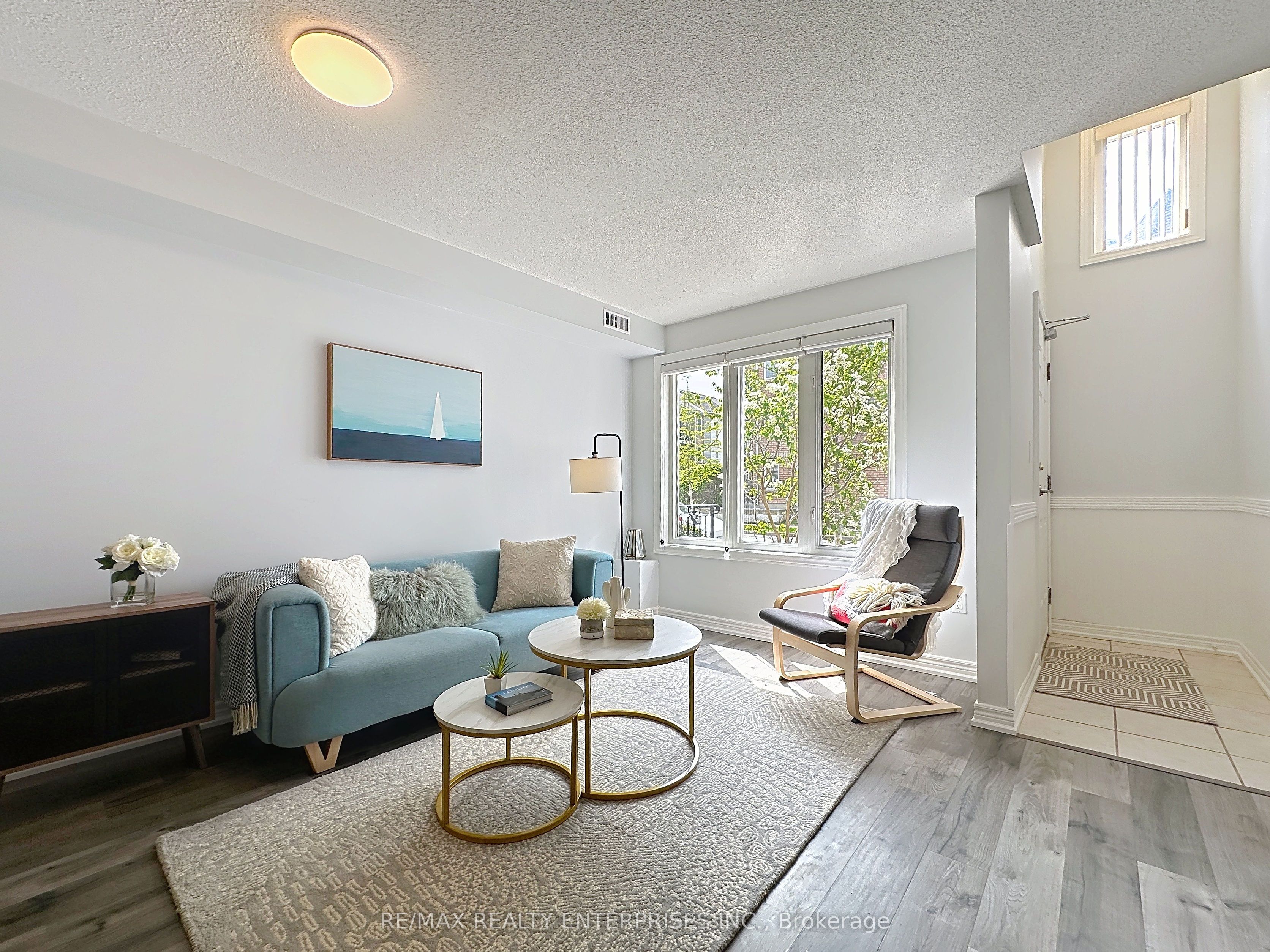 Additional image 6 of 102-52 Aerodrome Crescent, Toronto, ON, M4G 4J1