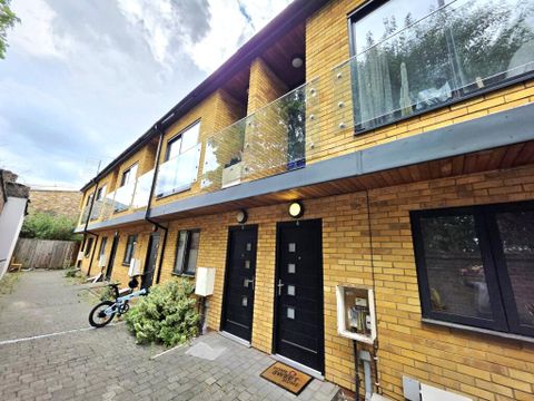 Sussex Way, Archway N19