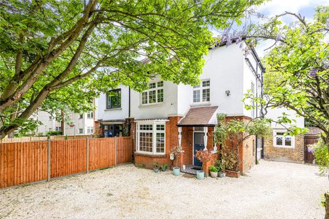 The Avenue, Twickenham TW1