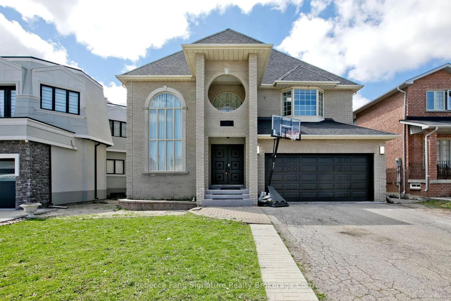 76 Oakdale Road photo 2