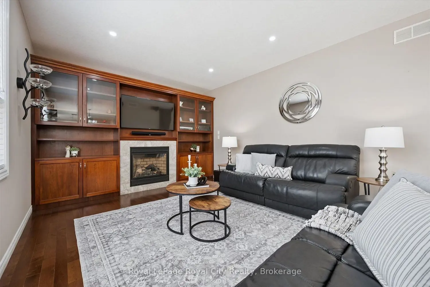 760 Willow Road photo 5