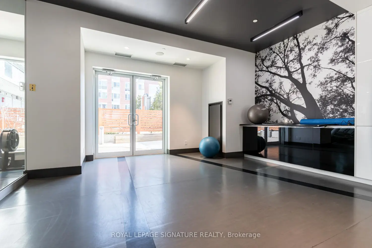 Additional image 9 of 1830 Bloor Street 836