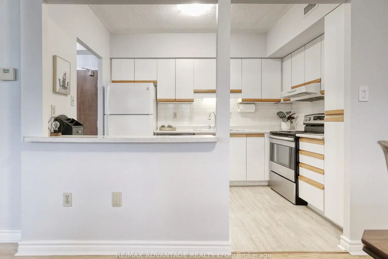 Additional image 6 of 744 Wonderland Road 205
