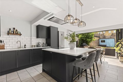 Marcilly Road SW18