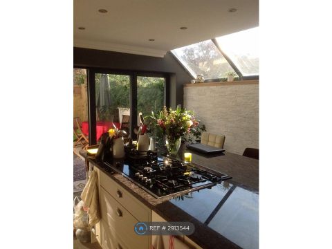 Elthorne Park Road, London W7, Room to rent