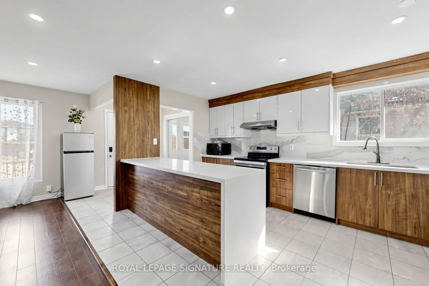 15 Gainsborough Road photo 2