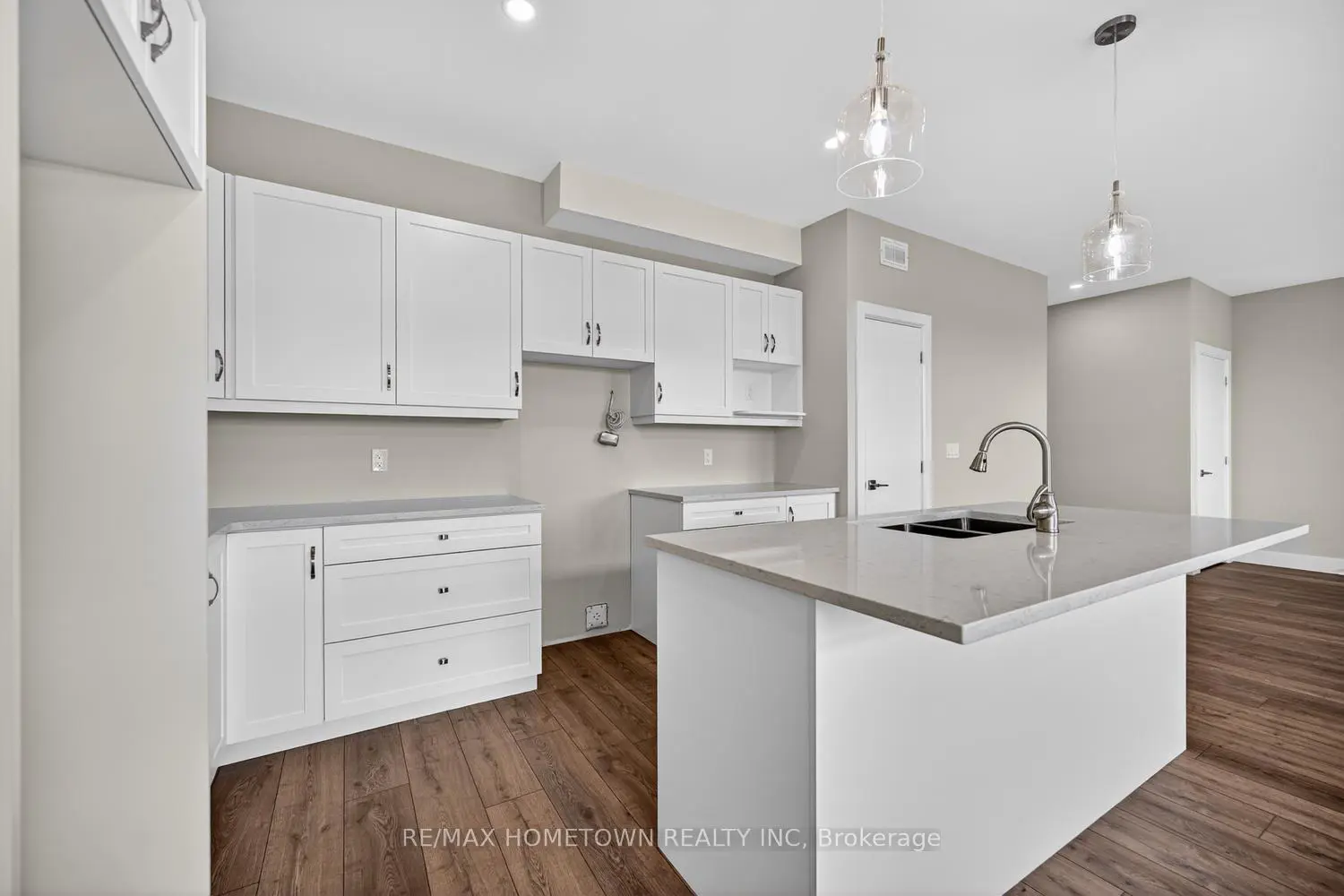 Additional image 11 of 1009 Dobbie Street