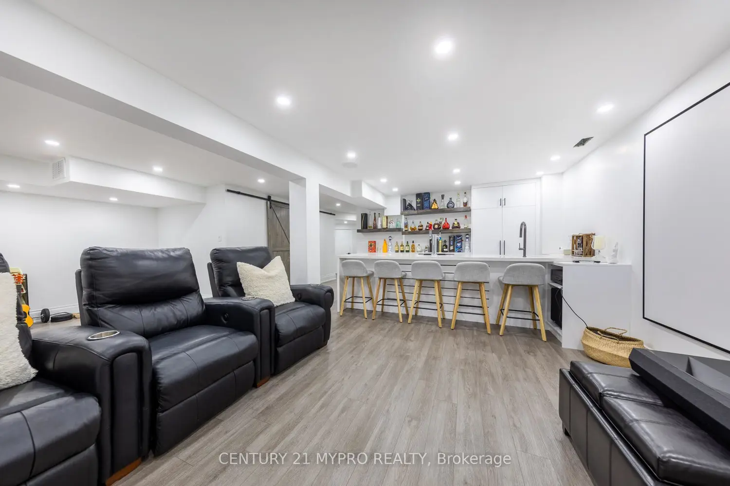 Additional image 16 of 2587 Carberry Way