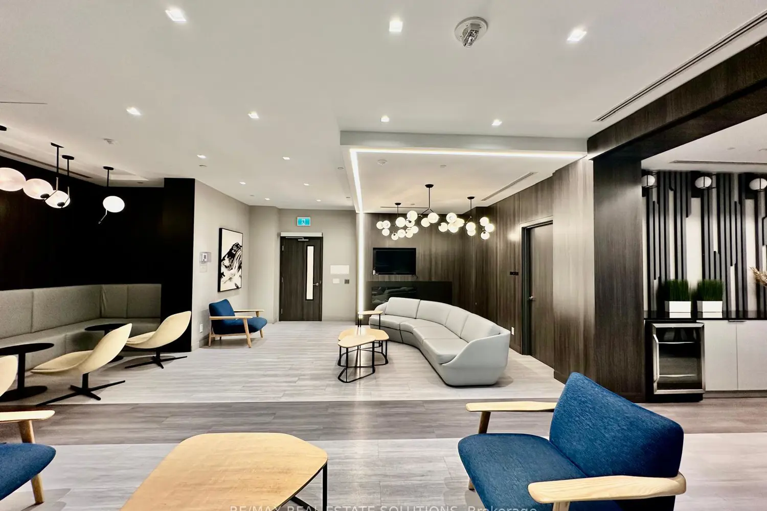 Additional image 15 of 30 Samuel Wood Way 1611