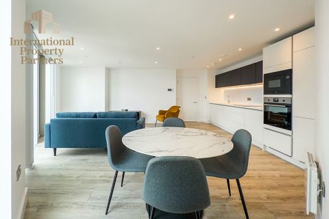Flat, Silvercroft Street, Manchester M15