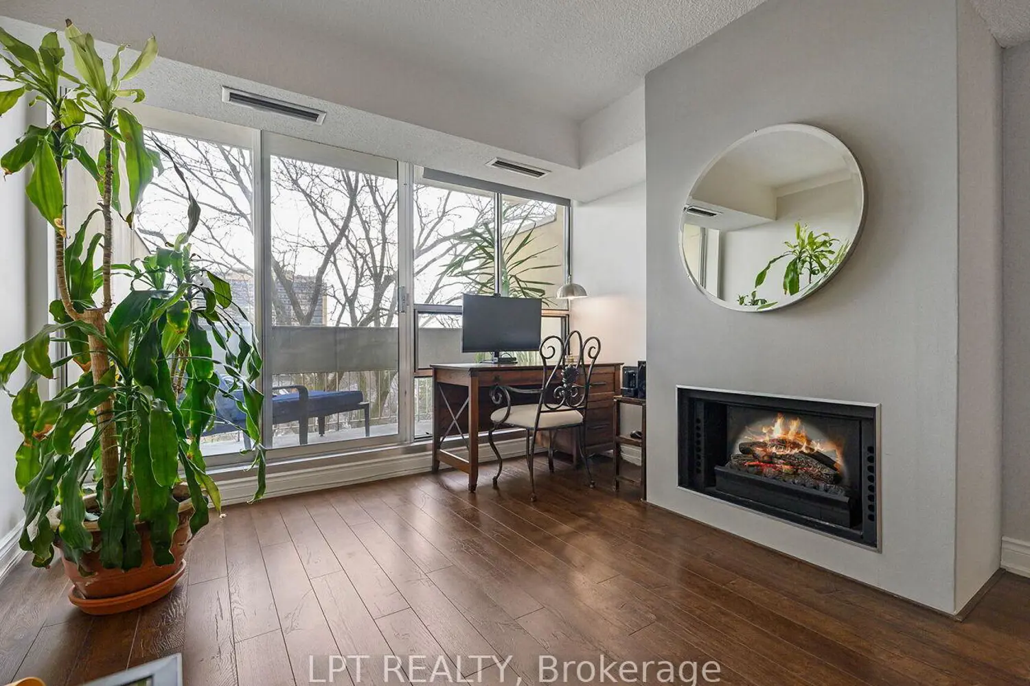 Additional image 7 of 1300 Marlborough Court 534