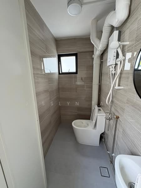 Additional image 11 of 844 Tampines Street 82