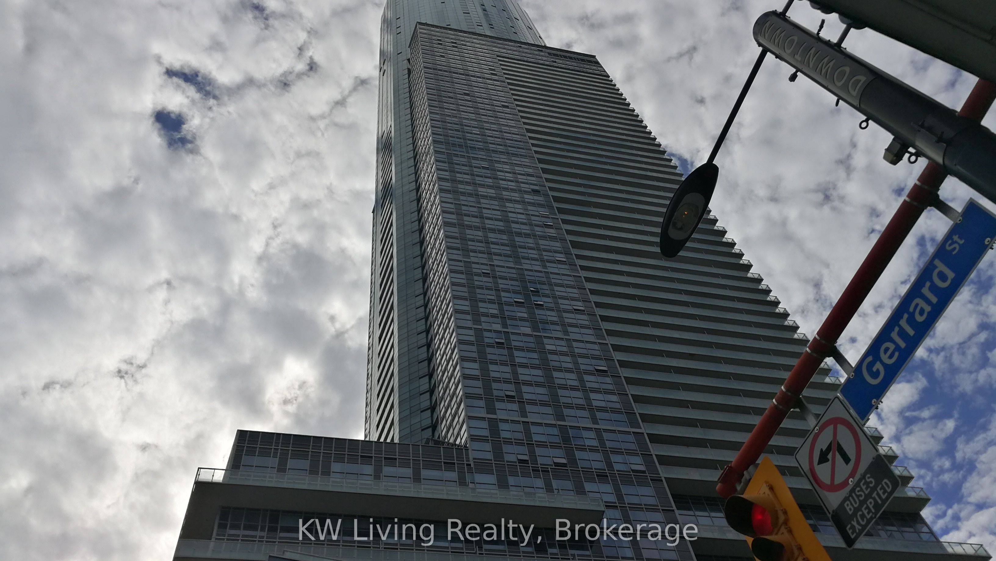 1814-386 Yonge Street, Toronto, ON, M5B 0A5