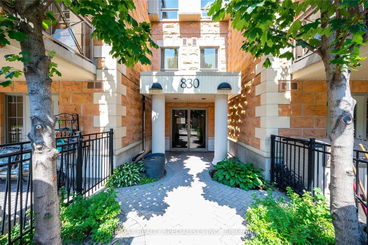 830 Scollard Court 305