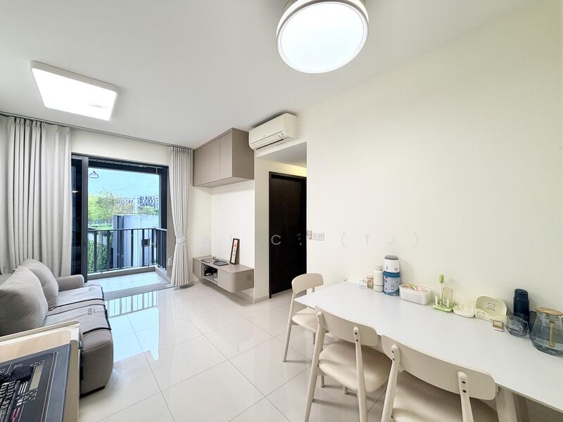 160 Canberra Drive