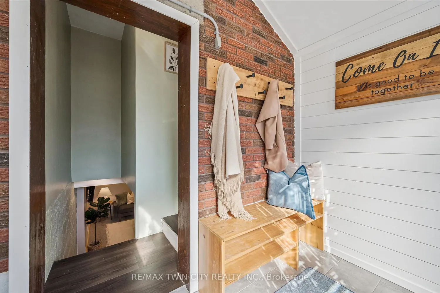68 Albert Street photo 3