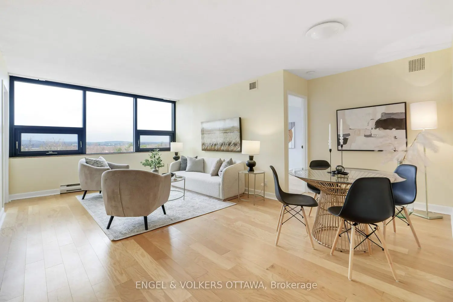 2019 Carling Avenue 505 photo 3