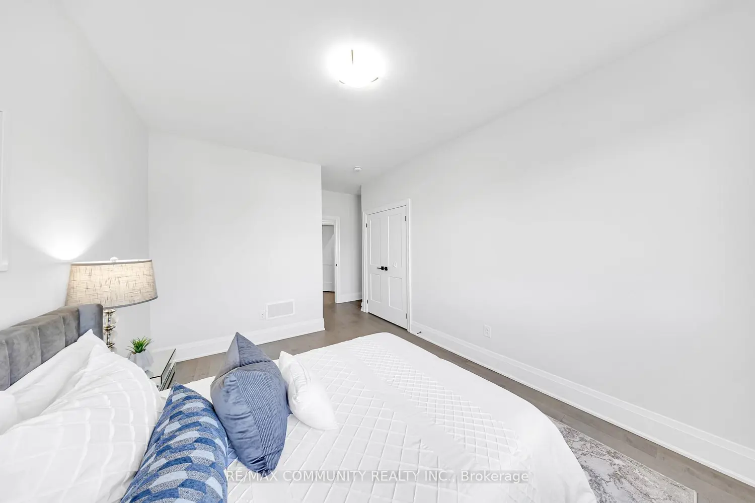 Additional image 10 of 10 Nigh Drive