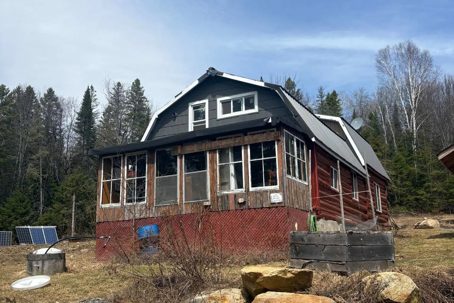 1079 North Mackenzie Lake Road