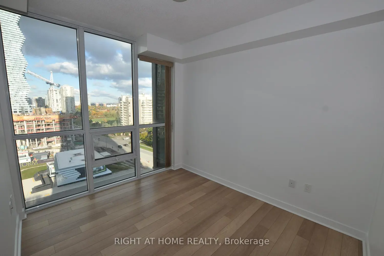 Additional image 5 of 3975 Grand Park Drive 909