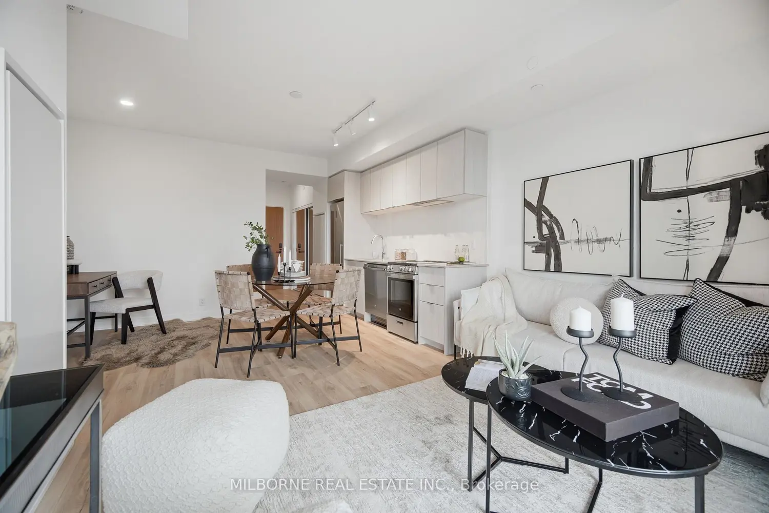 Additional image 4 of 1660 Bloor Street 1002
