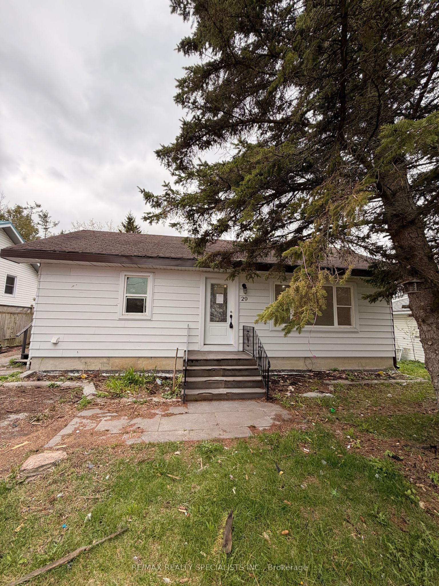 29 Carlton Street, Orillia, ON, L3V 6B6