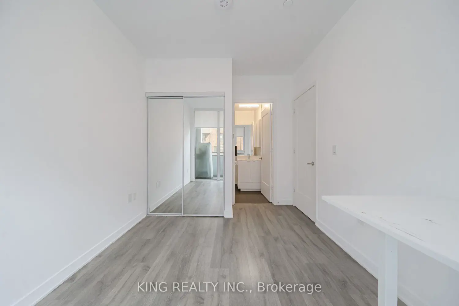 Additional image 15 of 121 Lower Sherbourne Street 233