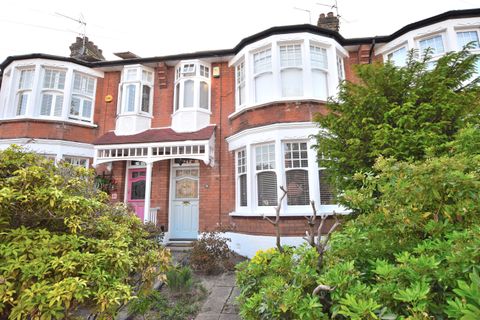 River Avenue, Palmers Green N13, New home