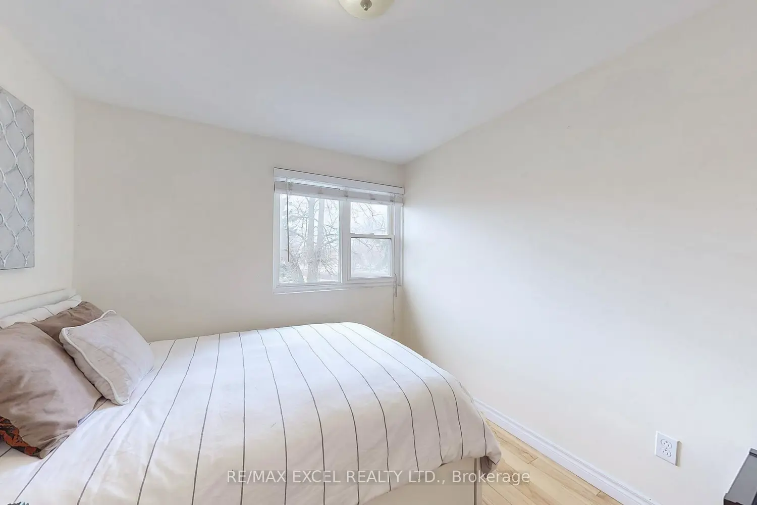 Additional image 14 of 11 Sand Fernway