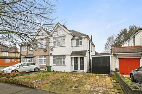 Parkside Way, Harrow HA2