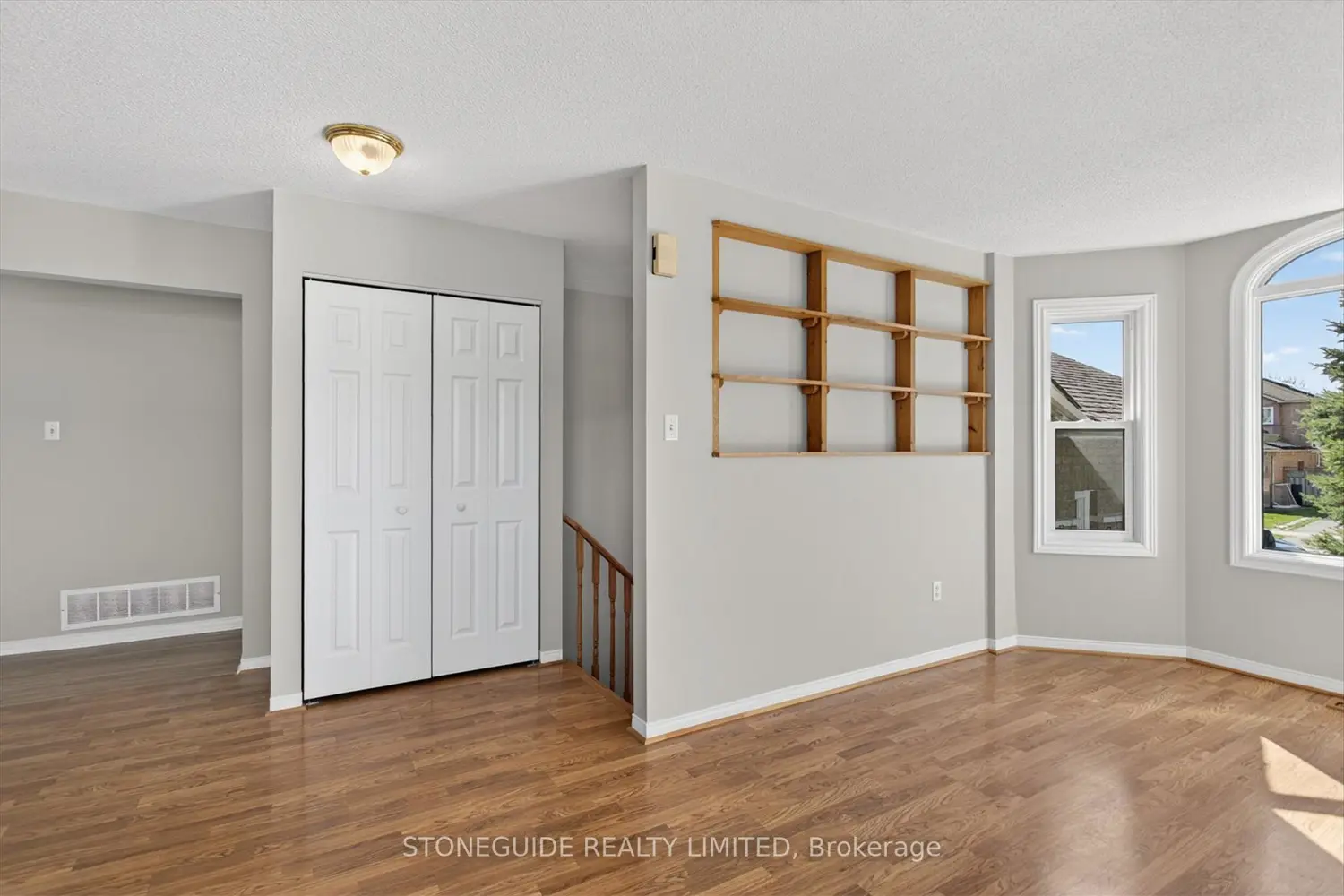 2 Goodwin Avenue photo 3