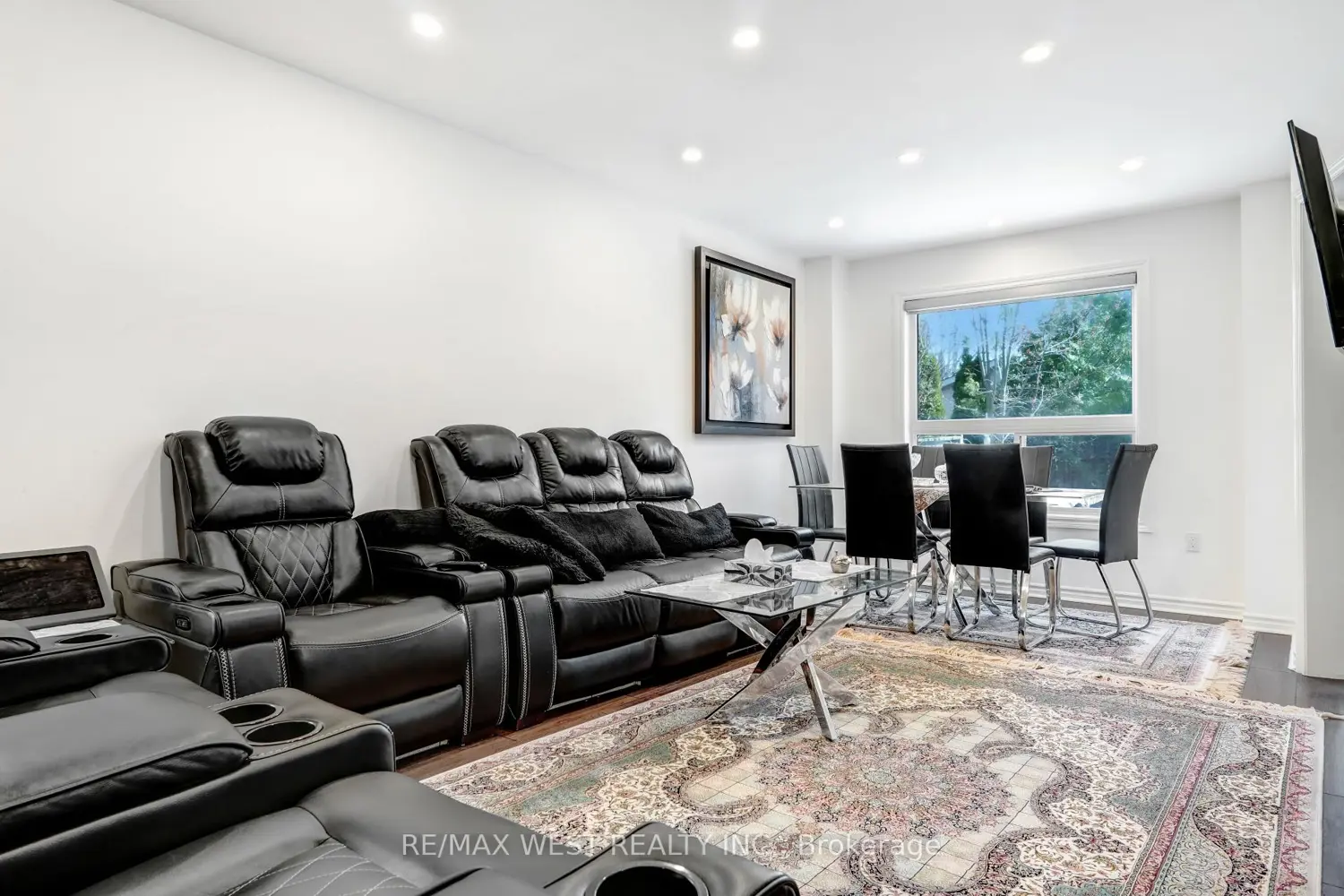 3 Amaryllis Avenue photo 3