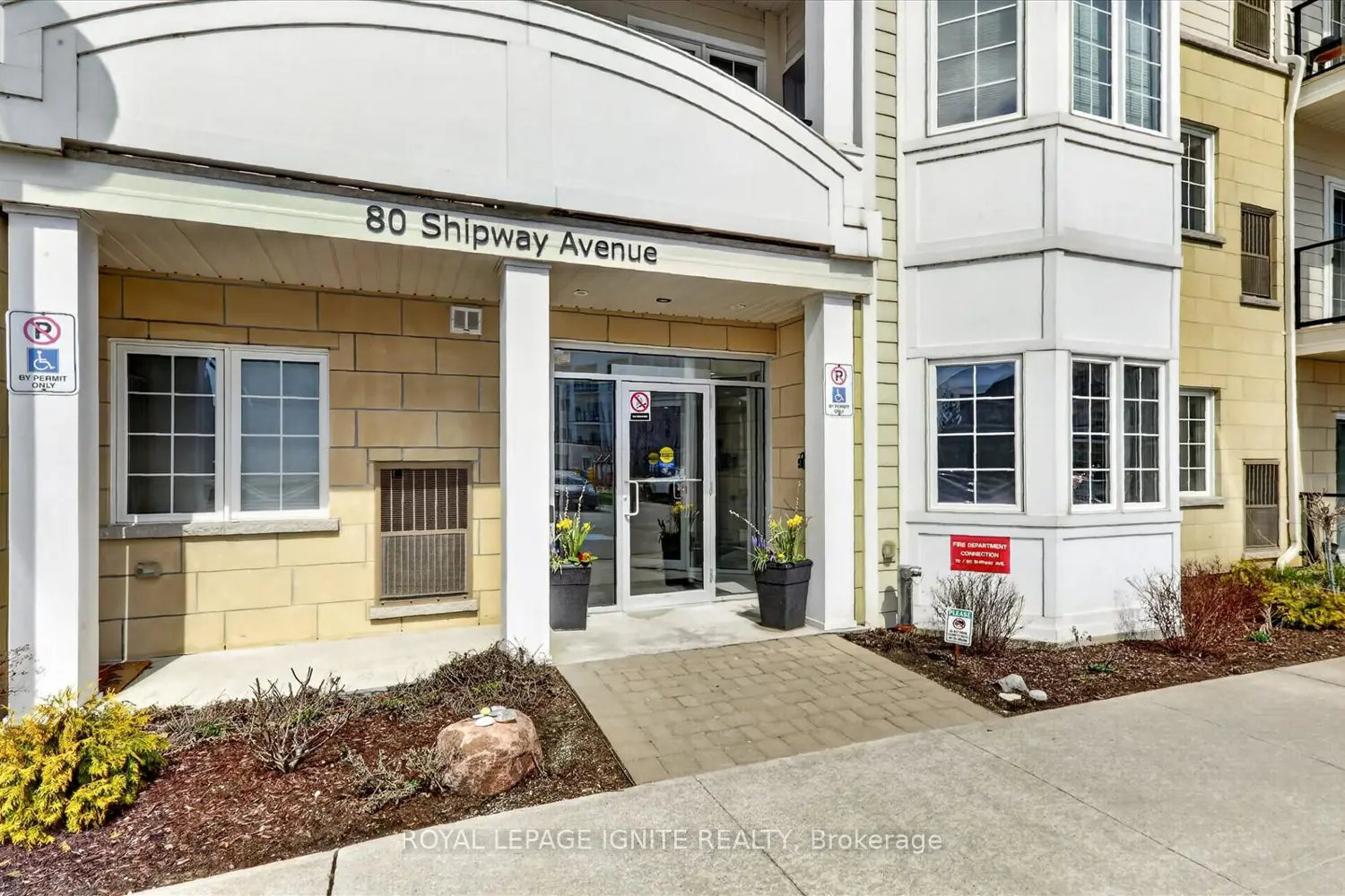 80 Shipway Avenue 206 photo 4