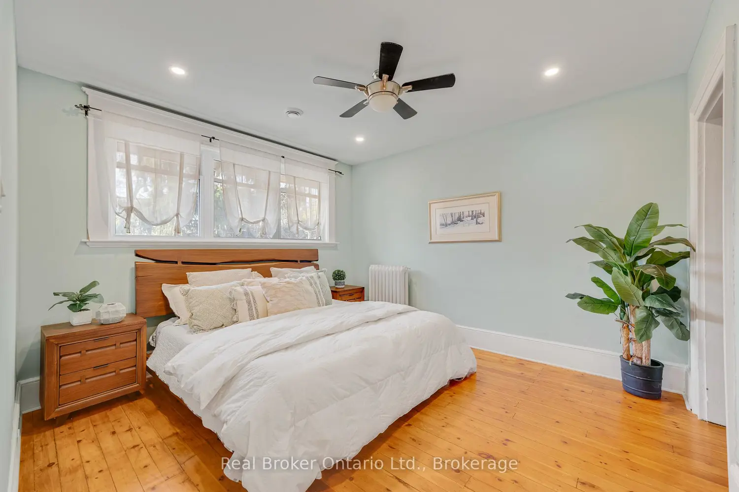 Additional image 13 of 739 Colborne Street