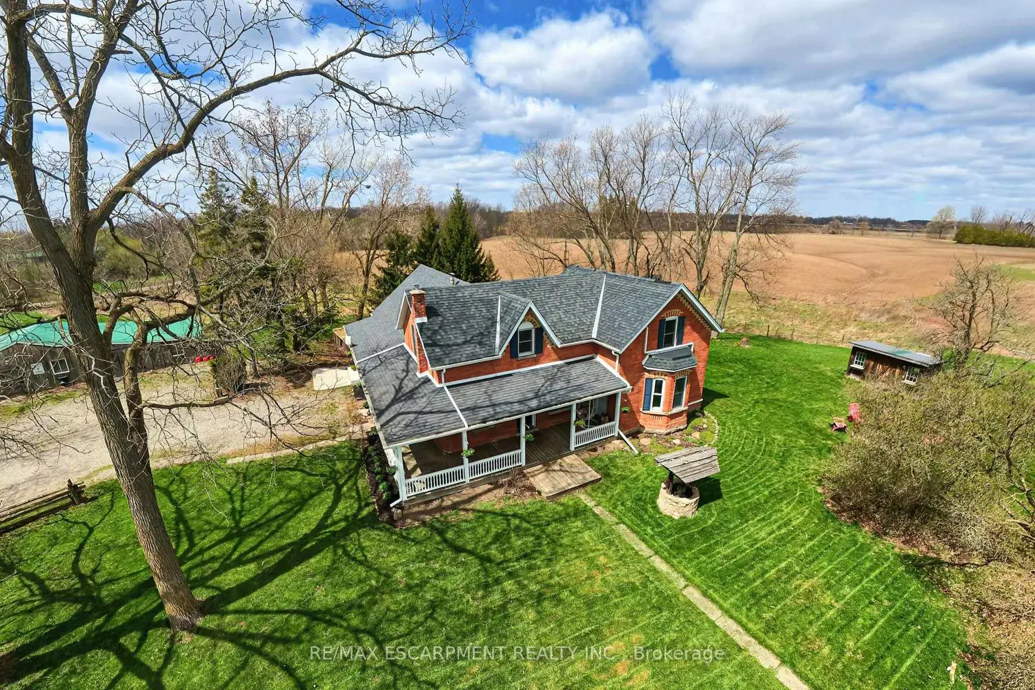 1292 Glancaster Road photo 2