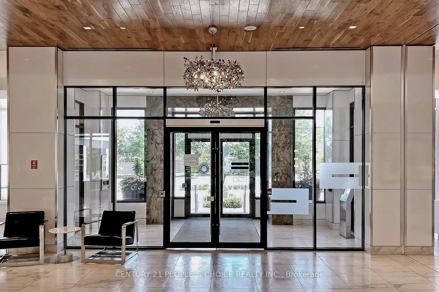 7890 Bathurst Street 1404 photo 3