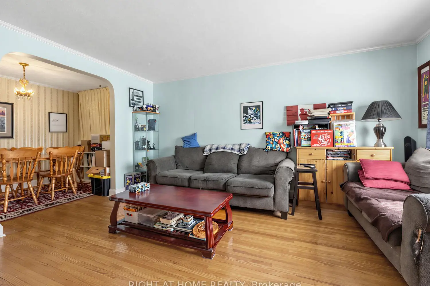 524 Colborne Street photo 5