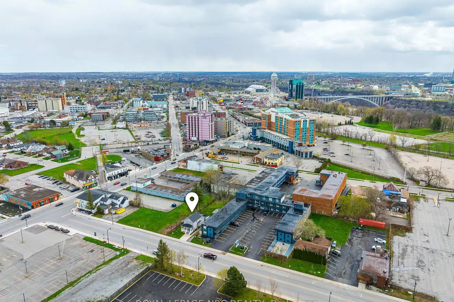 Additional image 7 of 5930 Fallsview Boulevard