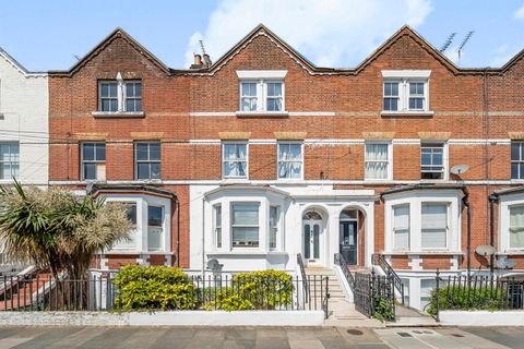 Burstock Road, Putney SW15
