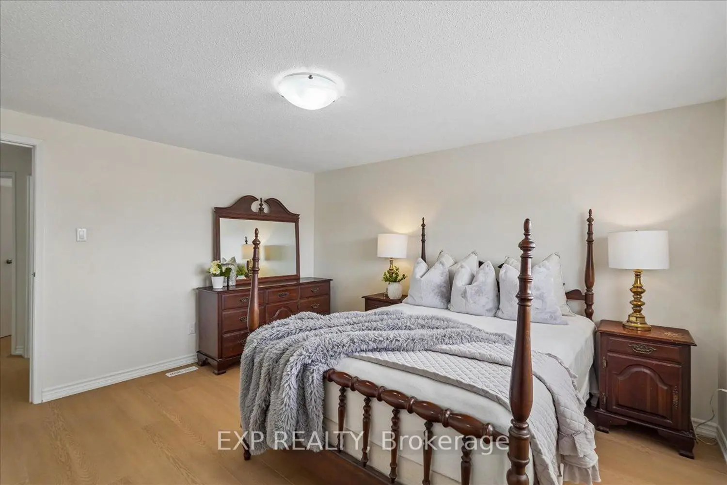Additional image 11 of 1556 Lancaster Drive 72