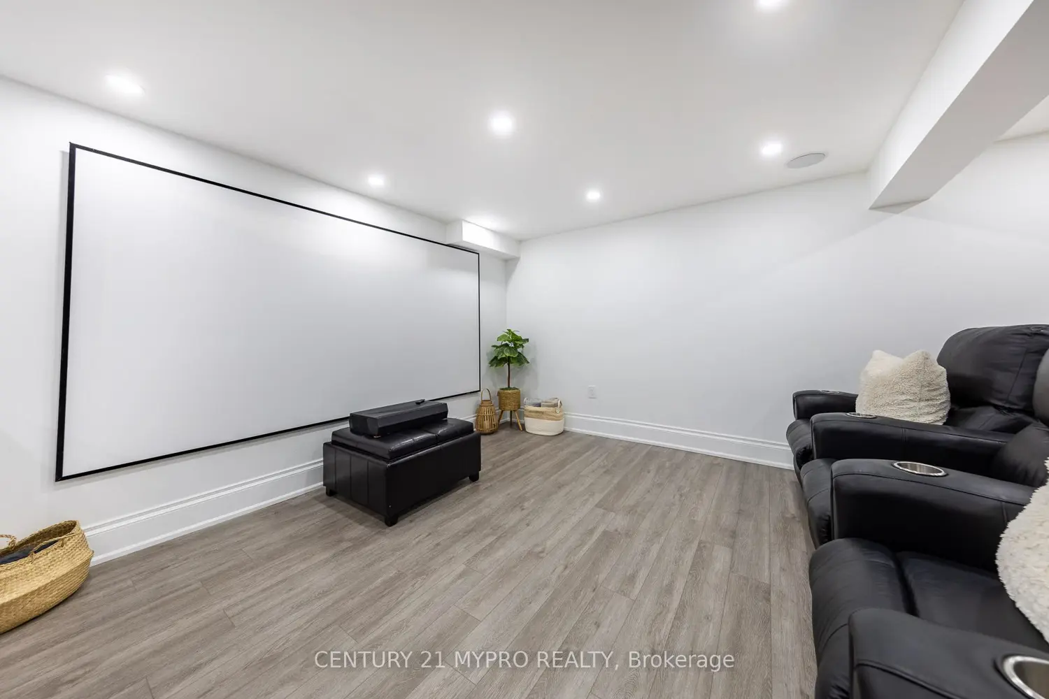 Additional image 17 of 2587 Carberry Way