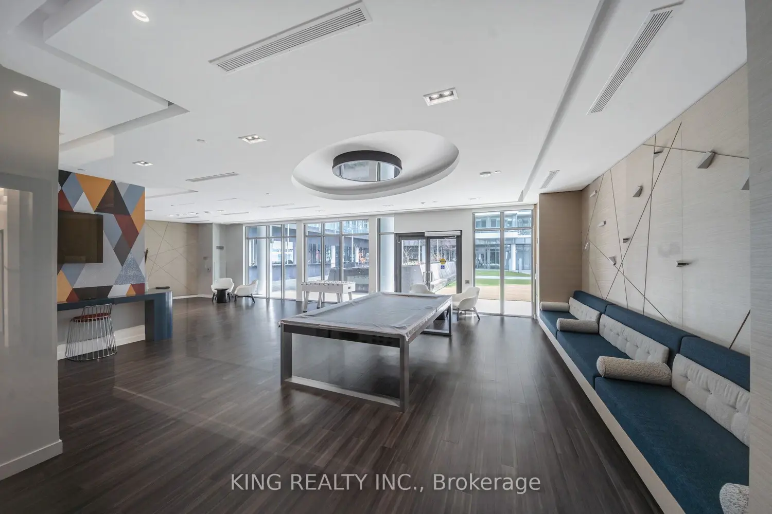 Additional image 7 of 121 Lower Sherbourne Street 233